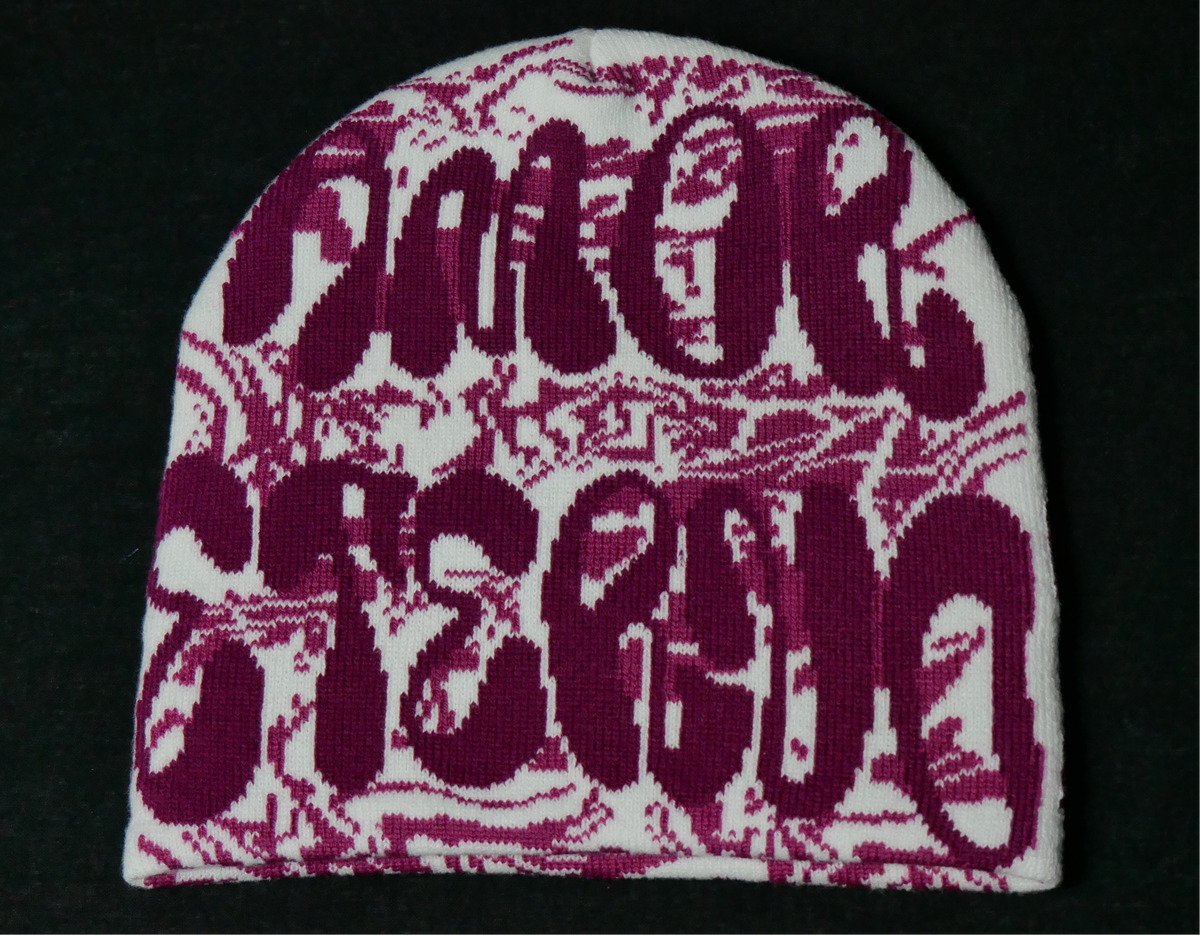 PINK Amor Eterno Beanie